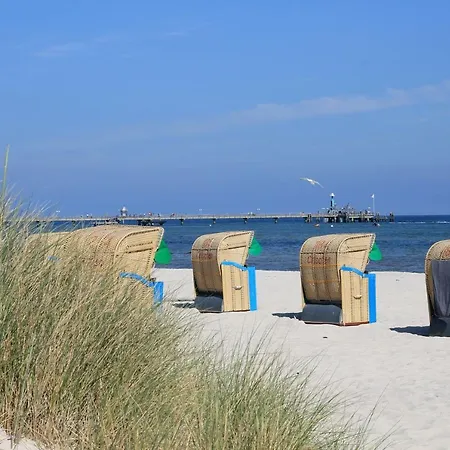 Lägenhet T H E H U T C H Beach Lounge *